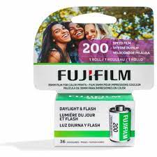 FUJIFILM 200 Color Negative Film (35mm Roll Film, 36 Exposures)